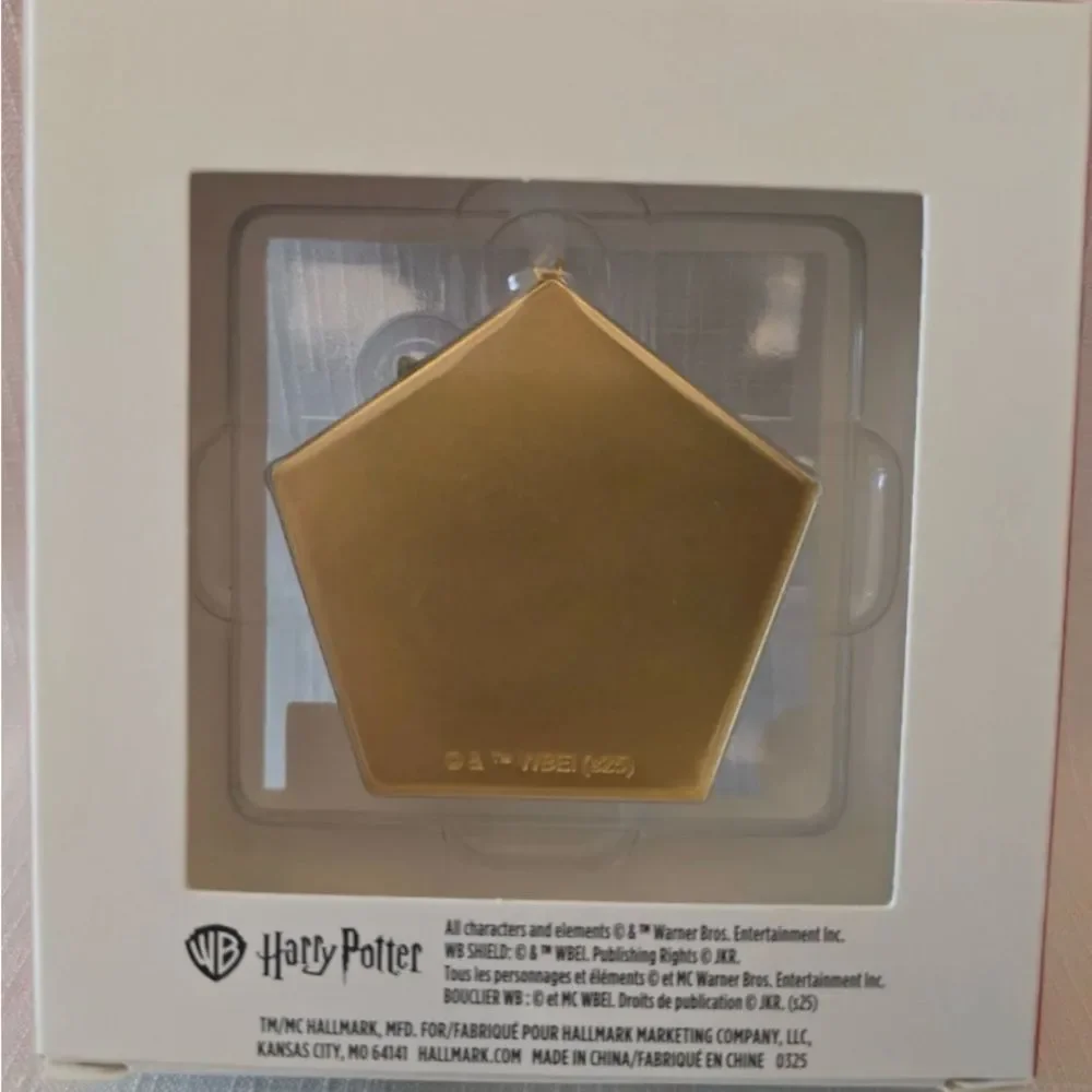 Harry Potter Hallmark Premium Metal Ornament Chocolate Frog & Box NWT